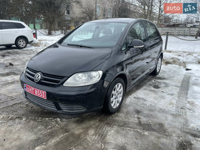 Черный Фольксваген Гольф Плюс, объемом двигателя 2 л и пробегом 242 тыс. км за 8950 $, фото 1 на Automoto.ua