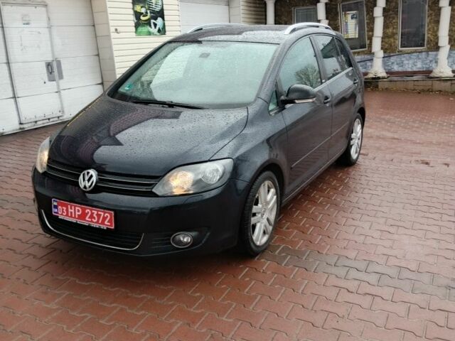 Черный Фольксваген Гольф Плюс, объемом двигателя 1.2 л и пробегом 136 тыс. км за 7650 $, фото 1 на Automoto.ua