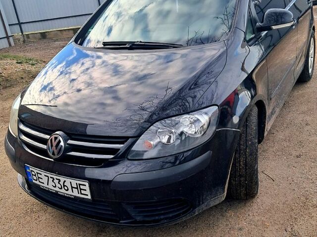 Черный Фольксваген Гольф Плюс, объемом двигателя 1.4 л и пробегом 27000 тыс. км за 5500 $, фото 1 на Automoto.ua