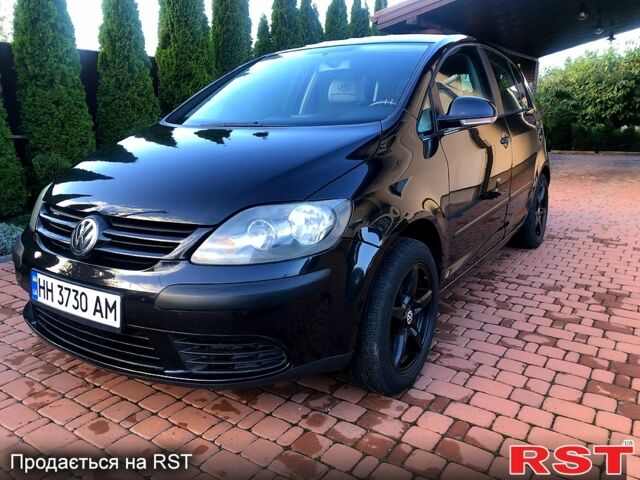 Черный Фольксваген Гольф Плюс, объемом двигателя 1.4 л и пробегом 201 тыс. км за 5700 $, фото 1 на Automoto.ua