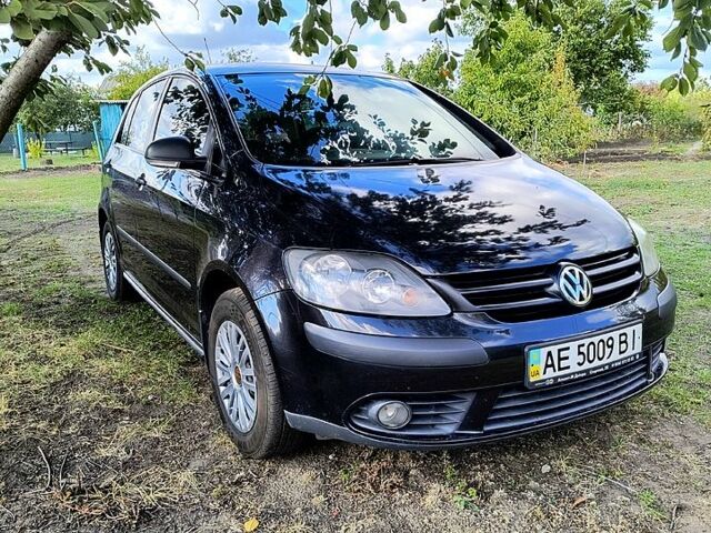 Фольксваген Гольф Плюс 2007 в Днепре (Днепропетровске) на Automoto.ua Черный Фольксваген Гольф Плюс, объемом двигателя 1.6 л и пробегом 197 тыс. км за 6700 $, фото 1 на Automoto.ua