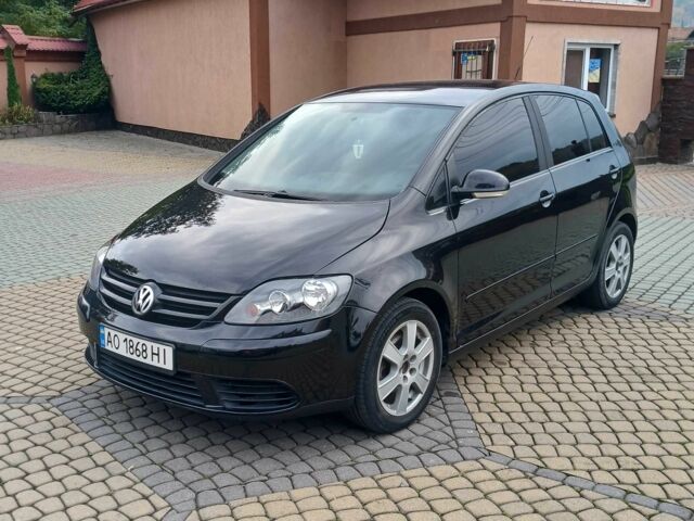 Черный Фольксваген Гольф Плюс, объемом двигателя 1.9 л и пробегом 260 тыс. км за 5400 $, фото 1 на Automoto.ua