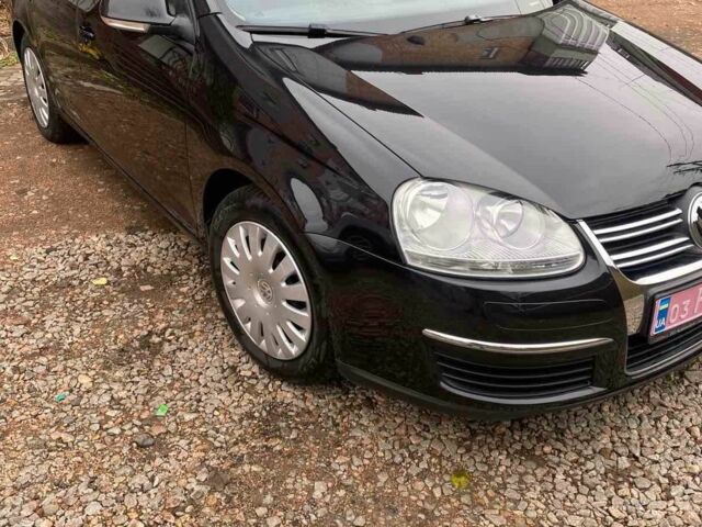 Черный Фольксваген Гольф Плюс, объемом двигателя 1.6 л и пробегом 199 тыс. км за 6150 $, фото 1 на Automoto.ua