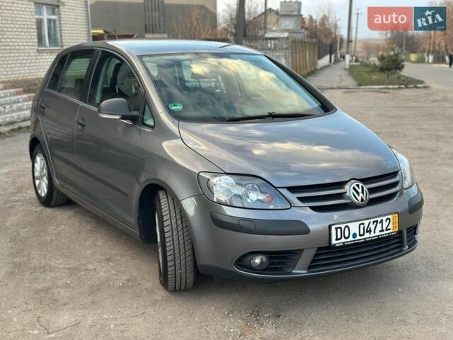 Коричневий Фольксваген Golf Plus, об'ємом двигуна 1.6 л та пробігом 160 тис. км за 6999 $, фото 1 на Automoto.ua