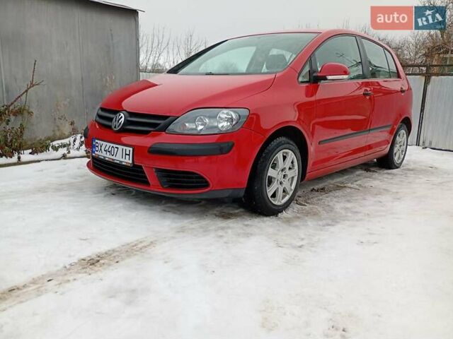 Червоний Фольксваген Golf Plus, об'ємом двигуна 1.4 л та пробігом 180 тис. км за 5600 $, фото 1 на Automoto.ua