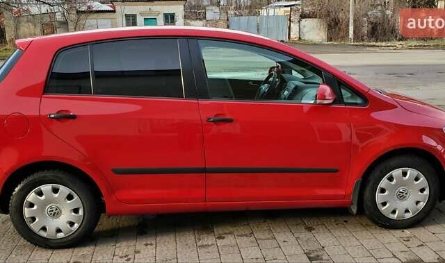 Червоний Фольксваген Golf Plus, об'ємом двигуна 1.6 л та пробігом 171 тис. км за 5000 $, фото 1 на Automoto.ua