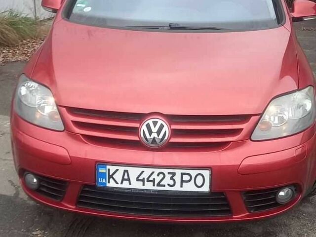 Червоний Фольксваген Golf Plus, об'ємом двигуна 1.4 л та пробігом 184 тис. км за 6900 $, фото 1 на Automoto.ua