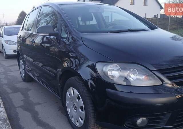 Фольксваген Гольф Плюс, объемом двигателя 1.6 л и пробегом 247 тыс. км за 6300 $, фото 1 на Automoto.ua