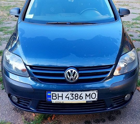 Фольксваген Гольф Плюс, объемом двигателя 1.6 л и пробегом 116 тыс. км за 6600 $, фото 1 на Automoto.ua