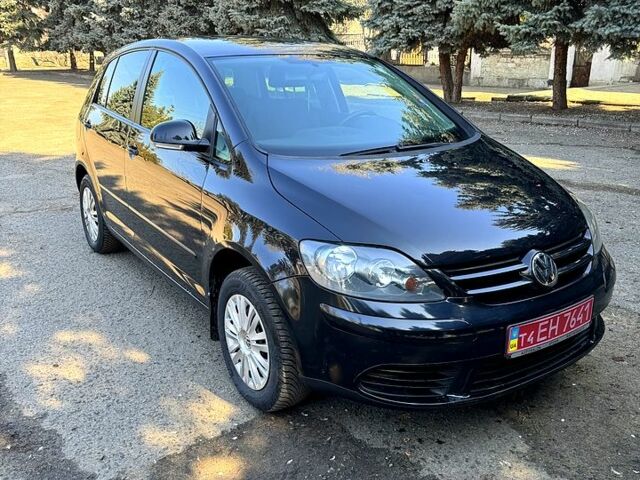 Фольксваген Гольф Плюс, объемом двигателя 1.6 л и пробегом 226 тыс. км за 5700 $, фото 1 на Automoto.ua