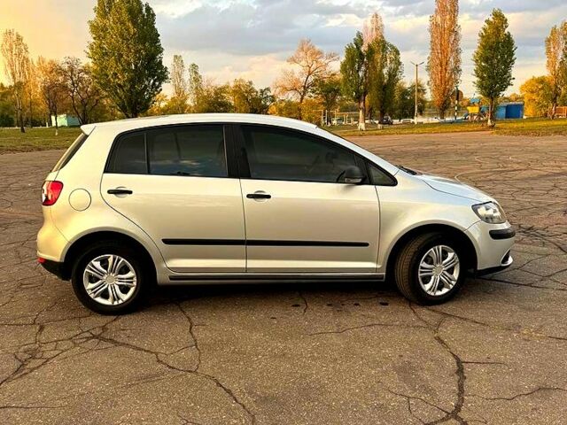 Фольксваген Golf Plus, об'ємом двигуна 1.6 л та пробігом 239 тис. км за 7000 $, фото 1 на Automoto.ua