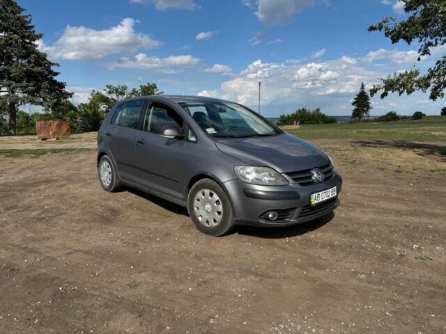 Сірий Фольксваген Golf Plus, об'ємом двигуна 1.6 л та пробігом 270 тис. км за 5500 $, фото 1 на Automoto.ua