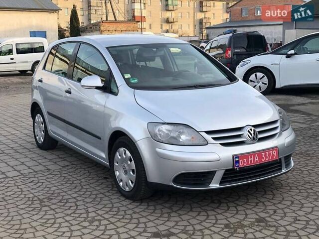 Сірий Фольксваген Golf Plus, об'ємом двигуна 1.4 л та пробігом 159 тис. км за 6000 $, фото 1 на Automoto.ua