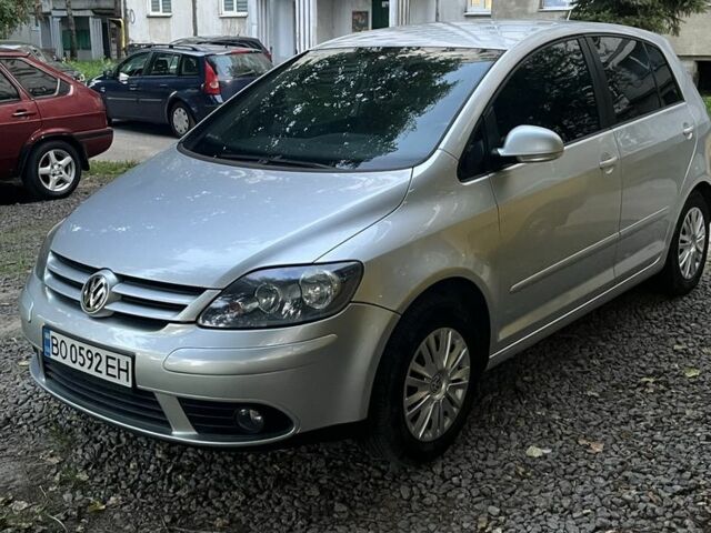 Сірий Фольксваген Golf Plus, об'ємом двигуна 1.6 л та пробігом 251 тис. км за 6400 $, фото 1 на Automoto.ua