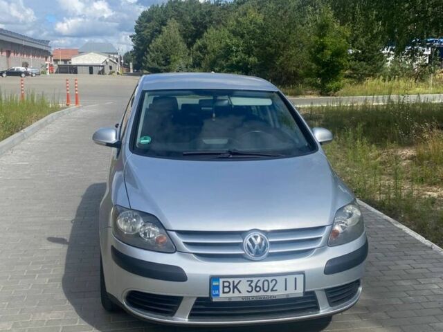 Сірий Фольксваген Golf Plus, об'ємом двигуна 1.4 л та пробігом 240 тис. км за 5200 $, фото 1 на Automoto.ua