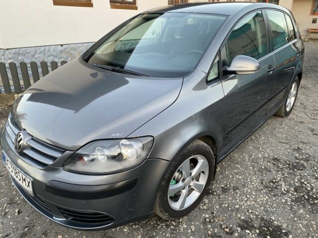 Серый Фольксваген Гольф Плюс, объемом двигателя 1.4 л и пробегом 290 тыс. км за 4500 $, фото 1 на Automoto.ua