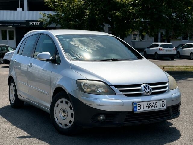 Сірий Фольксваген Golf Plus, об'ємом двигуна 1.6 л та пробігом 309 тис. км за 5250 $, фото 1 на Automoto.ua