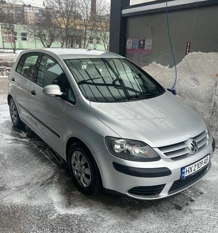 Серый Фольксваген Гольф Плюс, объемом двигателя 1.4 л и пробегом 213 тыс. км за 5500 $, фото 1 на Automoto.ua