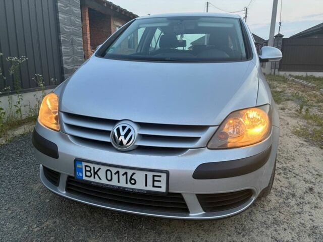 Сірий Фольксваген Golf Plus, об'ємом двигуна 1.4 л та пробігом 202 тис. км за 4350 $, фото 1 на Automoto.ua