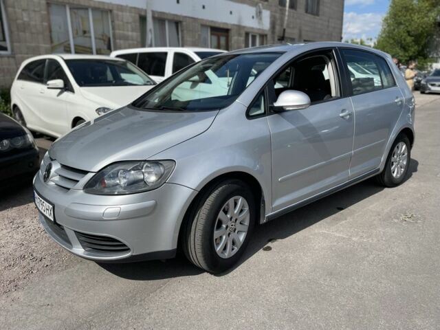 Серый Фольксваген Гольф Плюс, объемом двигателя 1.4 л и пробегом 118 тыс. км за 5300 $, фото 1 на Automoto.ua