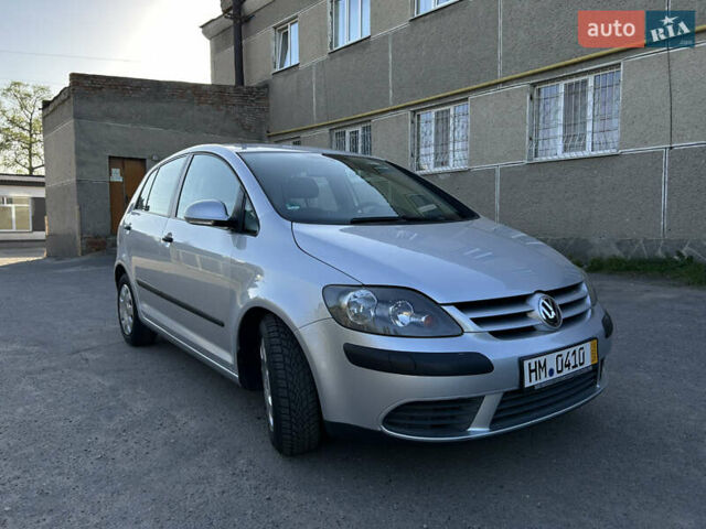 Сірий Фольксваген Golf Plus, об'ємом двигуна 1.4 л та пробігом 160 тис. км за 5590 $, фото 1 на Automoto.ua