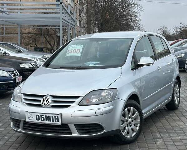 Серый Фольксваген Гольф Плюс, объемом двигателя 1.6 л и пробегом 239 тыс. км за 5800 $, фото 1 на Automoto.ua