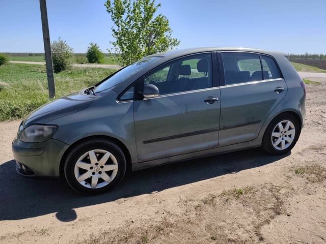 Сірий Фольксваген Golf Plus, об'ємом двигуна 1.9 л та пробігом 401 тис. км за 3313 $, фото 1 на Automoto.ua