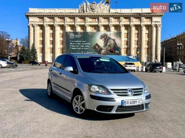 Сірий Фольксваген Golf Plus, об'ємом двигуна 1.6 л та пробігом 218 тис. км за 6000 $, фото 1 на Automoto.ua