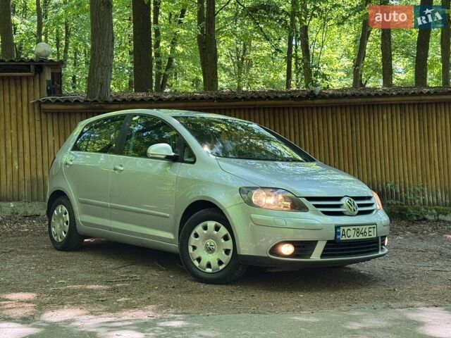 Сірий Фольксваген Golf Plus, об'ємом двигуна 2 л та пробігом 238 тис. км за 4900 $, фото 1 на Automoto.ua