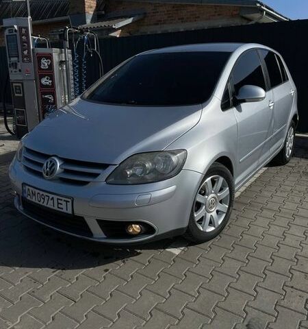 Сірий Фольксваген Golf Plus, об'ємом двигуна 1.6 л та пробігом 250 тис. км за 4200 $, фото 1 на Automoto.ua
