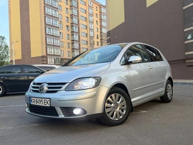 Сірий Фольксваген Golf Plus, об'ємом двигуна 1.6 л та пробігом 258 тис. км за 4850 $, фото 1 на Automoto.ua