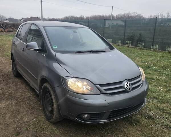 Сірий Фольксваген Golf Plus, об'ємом двигуна 1.9 л та пробігом 320 тис. км за 6000 $, фото 1 на Automoto.ua
