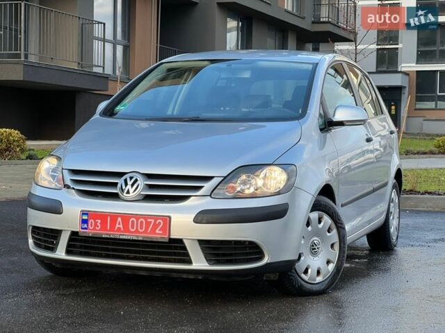 Серый Фольксваген Гольф Плюс, объемом двигателя 1.4 л и пробегом 210 тыс. км за 4999 $, фото 1 на Automoto.ua