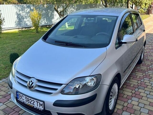 Сірий Фольксваген Golf Plus, об'ємом двигуна 1.6 л та пробігом 243 тис. км за 4499 $, фото 1 на Automoto.ua