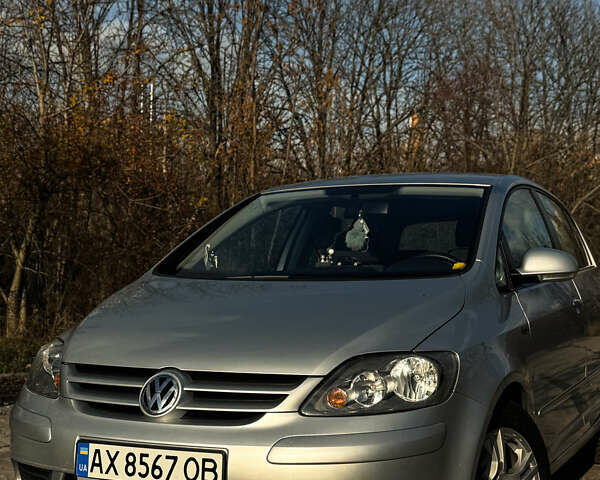 Сірий Фольксваген Golf Plus, об'ємом двигуна 1.6 л та пробігом 229 тис. км за 7300 $, фото 1 на Automoto.ua