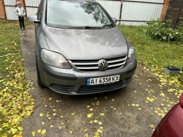 Сірий Фольксваген Golf Plus, об'ємом двигуна 1.6 л та пробігом 220 тис. км за 6500 $, фото 1 на Automoto.ua