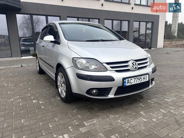 Сірий Фольксваген Golf Plus, об'ємом двигуна 1.39 л та пробігом 223 тис. км за 6000 $, фото 1 на Automoto.ua