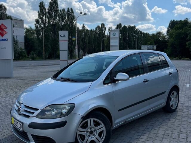 Сірий Фольксваген Golf Plus, об'ємом двигуна 1.9 л та пробігом 320 тис. км за 5300 $, фото 1 на Automoto.ua