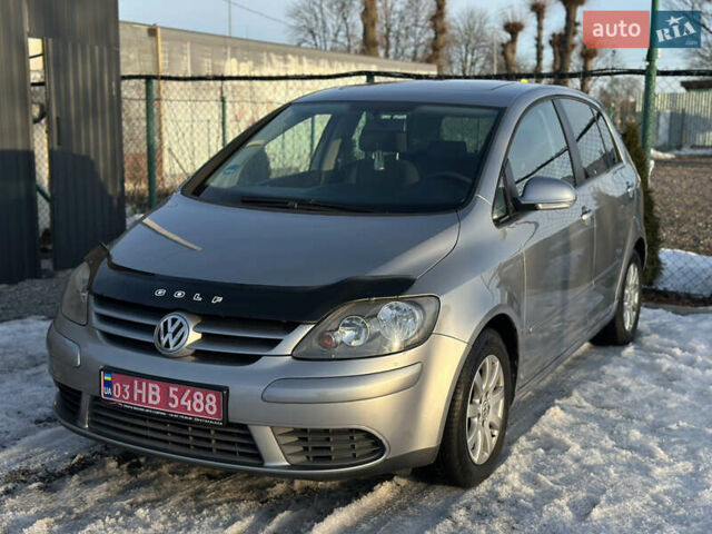 Сірий Фольксваген Golf Plus, об'ємом двигуна 1.6 л та пробігом 211 тис. км за 6000 $, фото 1 на Automoto.ua