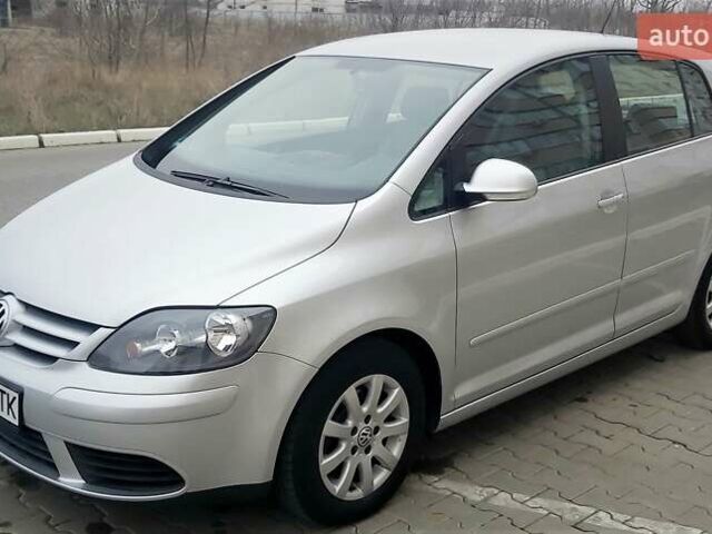 Сірий Фольксваген Golf Plus, об'ємом двигуна 1.6 л та пробігом 262 тис. км за 6700 $, фото 1 на Automoto.ua