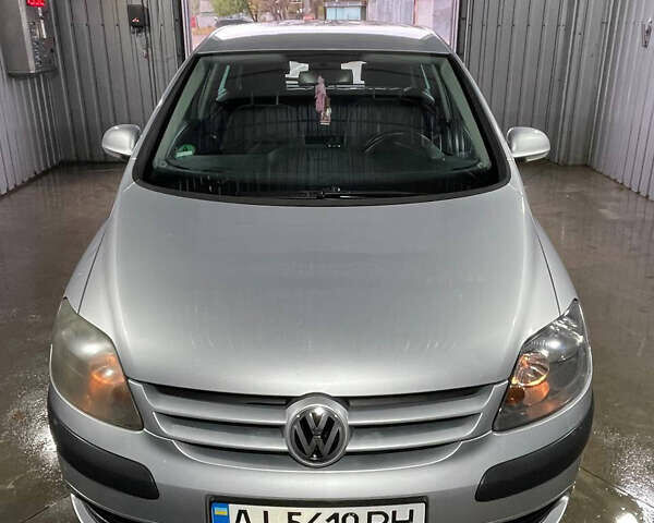 Серый Фольксваген Гольф Плюс, объемом двигателя 1.39 л и пробегом 270 тыс. км за 5100 $, фото 1 на Automoto.ua