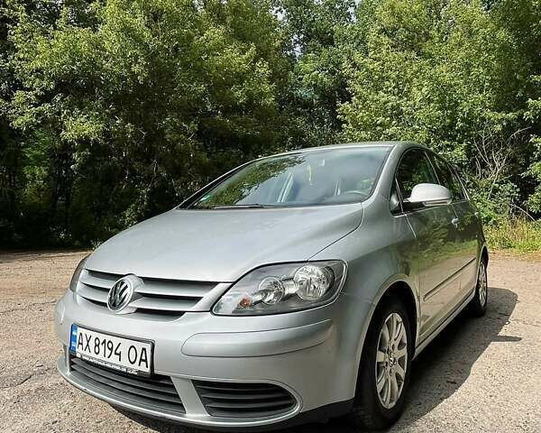 Сірий Фольксваген Golf Plus, об'ємом двигуна 1.6 л та пробігом 199 тис. км за 6500 $, фото 1 на Automoto.ua