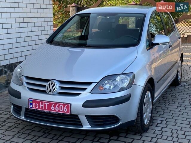 Сірий Фольксваген Golf Plus, об'ємом двигуна 1.6 л та пробігом 146 тис. км за 4900 $, фото 1 на Automoto.ua