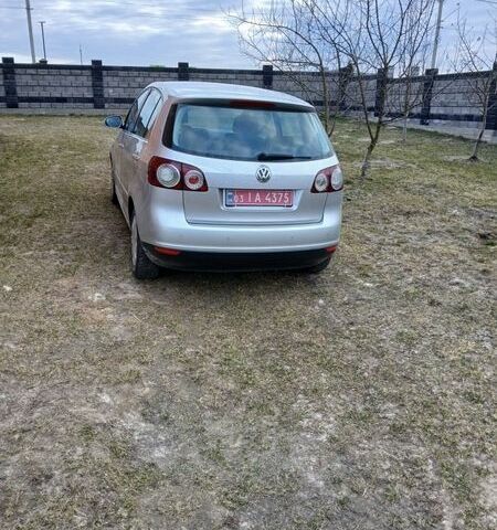 Серый Фольксваген Гольф Плюс, объемом двигателя 1.6 л и пробегом 195 тыс. км за 6900 $, фото 1 на Automoto.ua