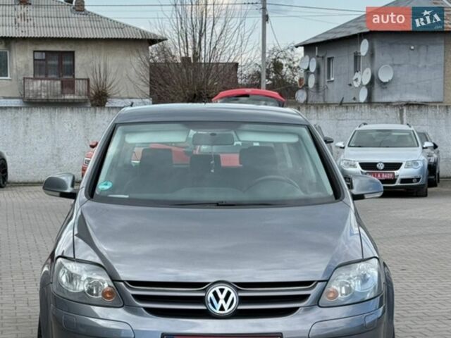 Сірий Фольксваген Golf Plus, об'ємом двигуна 1.4 л та пробігом 226 тис. км за 5500 $, фото 1 на Automoto.ua