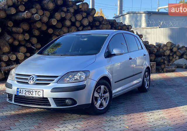 Серый Фольксваген Гольф Плюс, объемом двигателя 1.6 л и пробегом 212 тыс. км за 5399 $, фото 1 на Automoto.ua