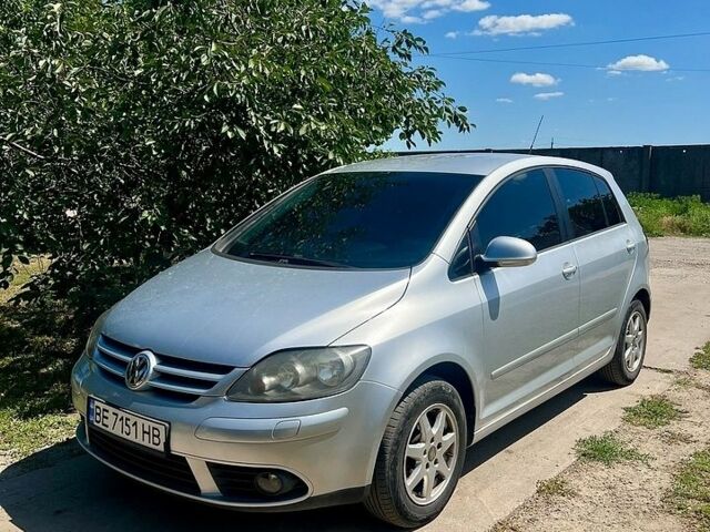 Сірий Фольксваген Golf Plus, об'ємом двигуна 1.6 л та пробігом 189 тис. км за 7300 $, фото 1 на Automoto.ua