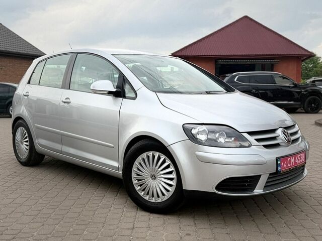 Сірий Фольксваген Golf Plus, об'ємом двигуна 1.6 л та пробігом 246 тис. км за 5900 $, фото 1 на Automoto.ua