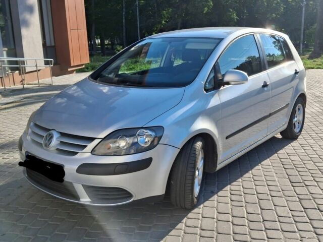 Сірий Фольксваген Golf Plus, об'ємом двигуна 2 л та пробігом 358 тис. км за 2191 $, фото 1 на Automoto.ua
