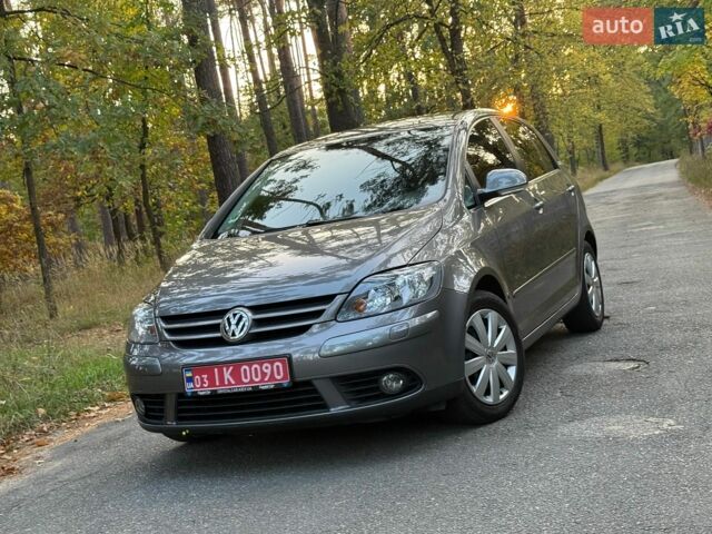 Сірий Фольксваген Golf Plus, об'ємом двигуна 1.6 л та пробігом 181 тис. км за 5999 $, фото 1 на Automoto.ua